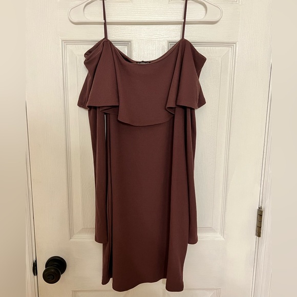 Express Long Sleeve Dress - Picture 2 of 4
